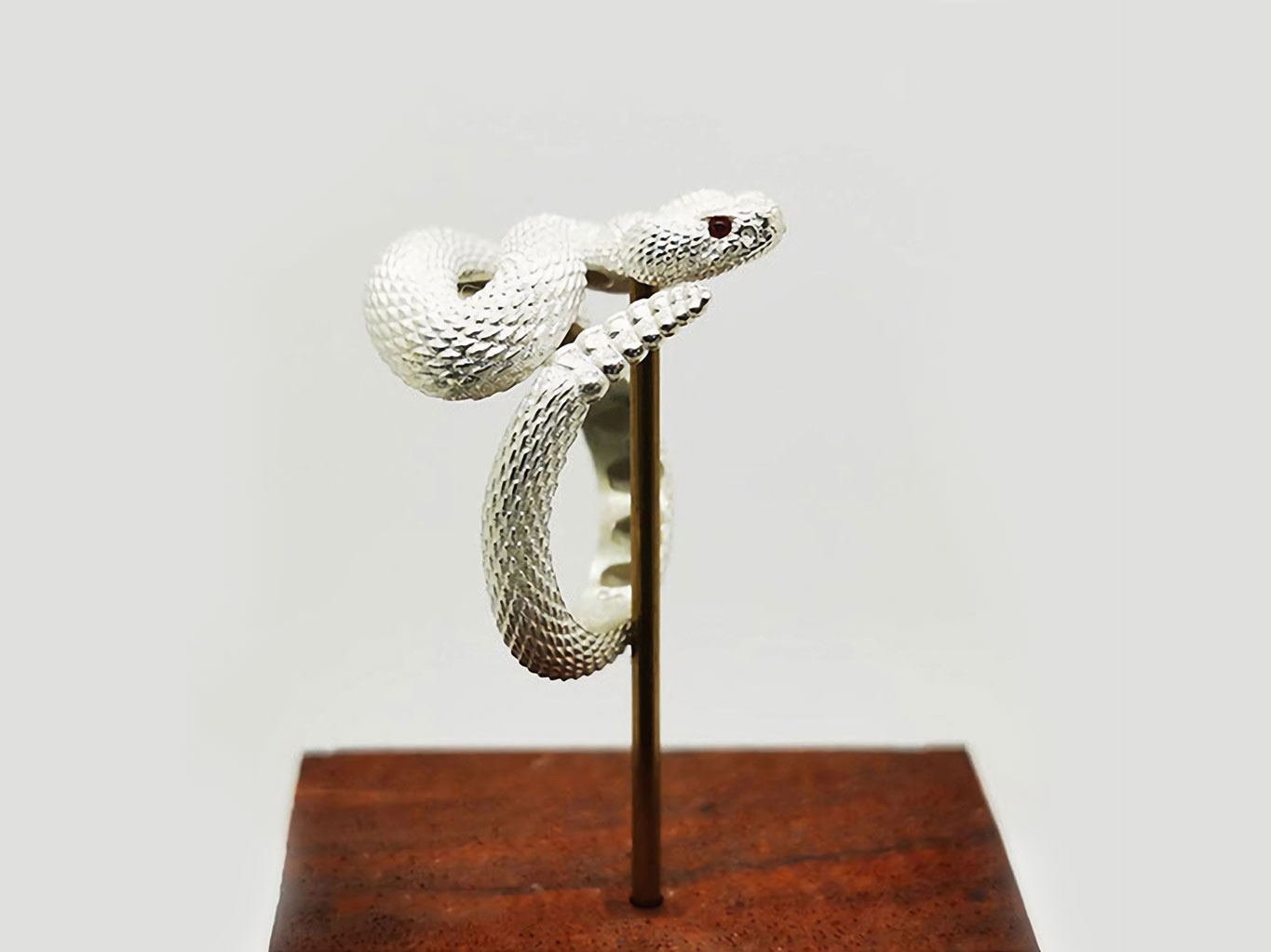 White-Snake